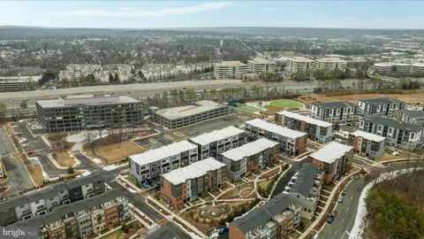 $700,000 | 12910 Sunrise Ridge Alley, Unit 60, Herndon, VA 20171