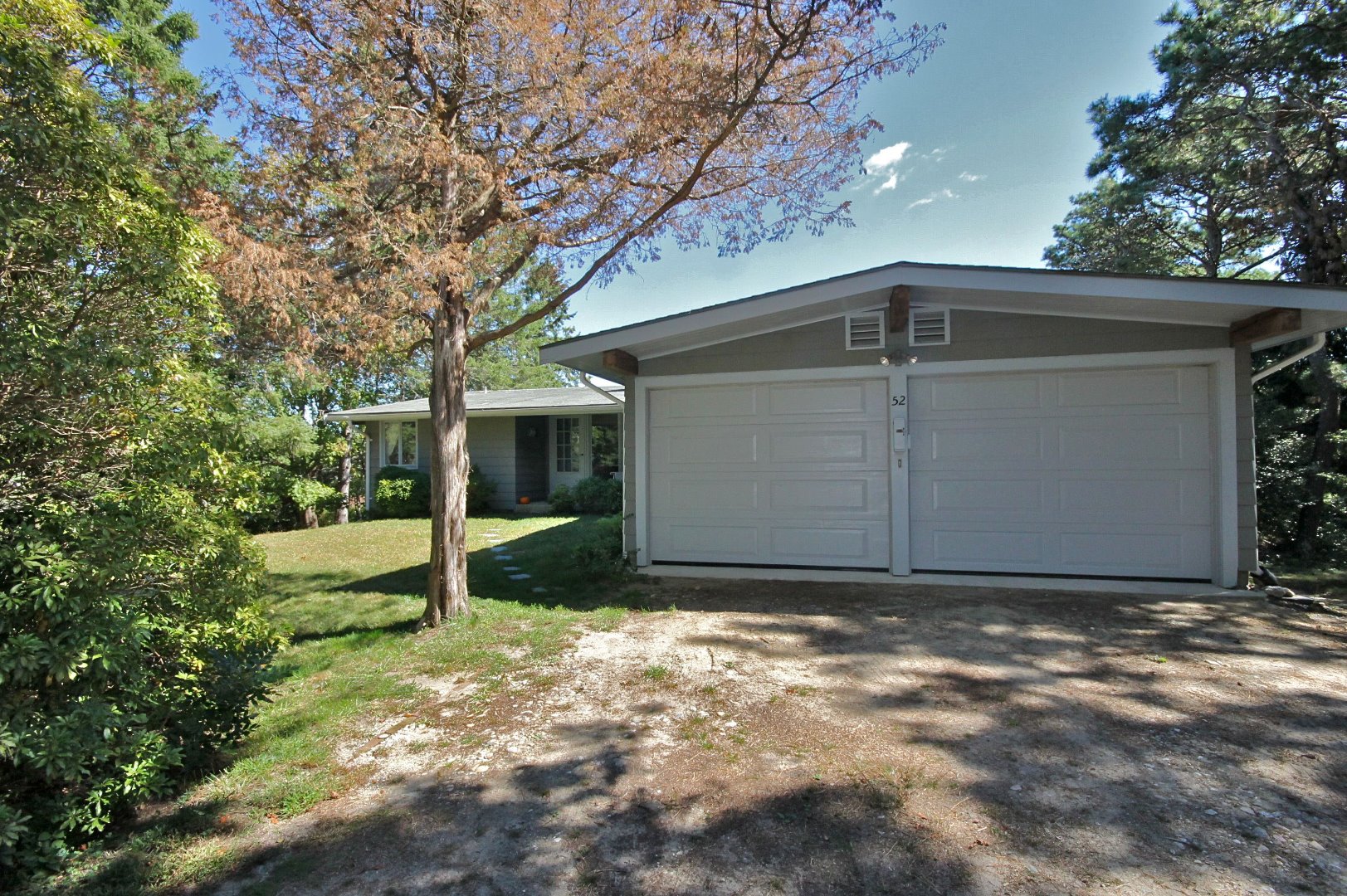 52 Waterview Road Oak Bluffs, MA 02557 - Photo 2 of 20 Front of house