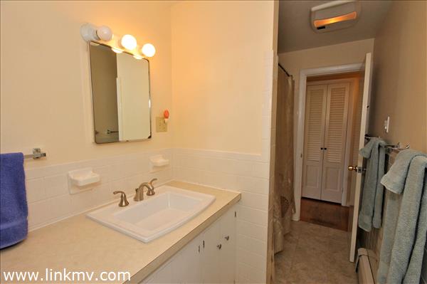 52 Waterview Road Oak Bluffs, MA 02557 - Photo 10 of 20 Full bathroom main floor