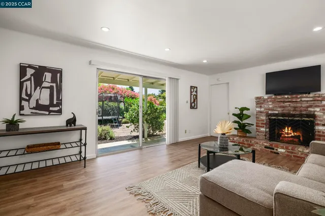 $1,394,900 | 884 Juanita Drive, Lafayette, CA 94595