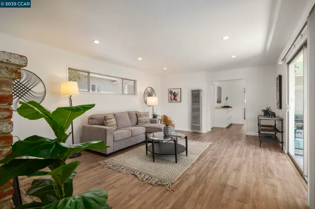 $1,394,900 | 884 Juanita Drive, Lafayette, CA 94595