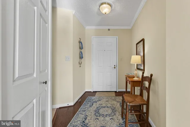 $367,000 | 19385 Cypress Ridge Terrace, Unit 821, Leesburg, VA 20176