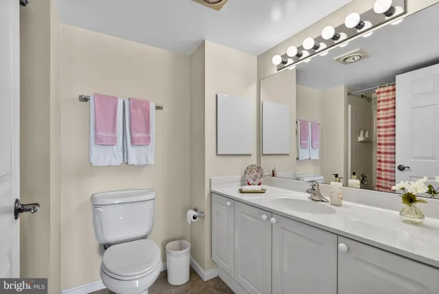 $367,000 | 19385 Cypress Ridge Terrace, Unit 821, Leesburg, VA 20176