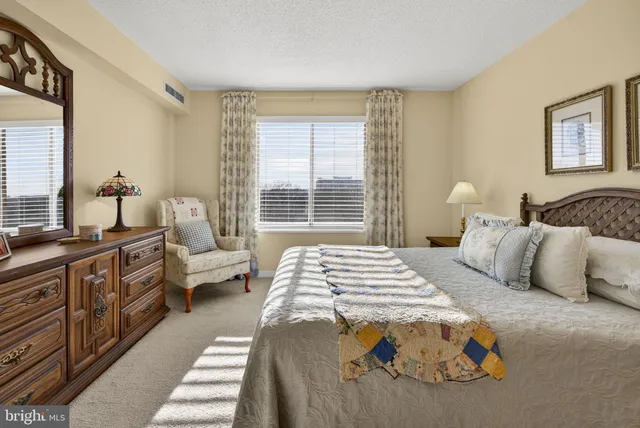 $367,000 | 19385 Cypress Ridge Terrace, Unit 821, Leesburg, VA 20176