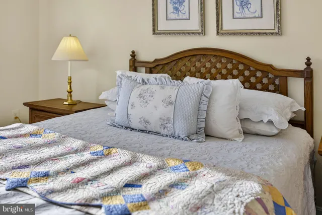 $367,000 | 19385 Cypress Ridge Terrace, Unit 821, Leesburg, VA 20176