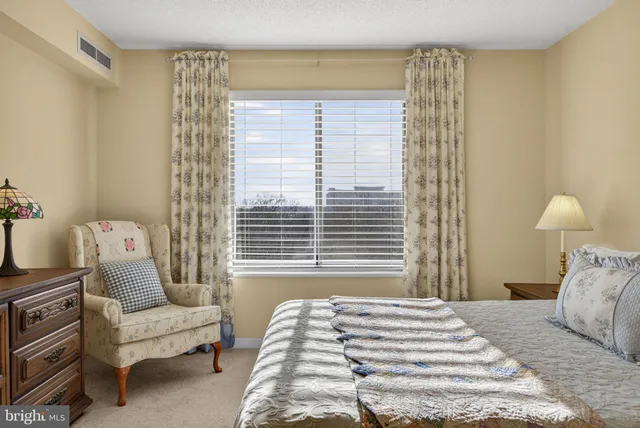 $367,000 | 19385 Cypress Ridge Terrace, Unit 821, Leesburg, VA 20176