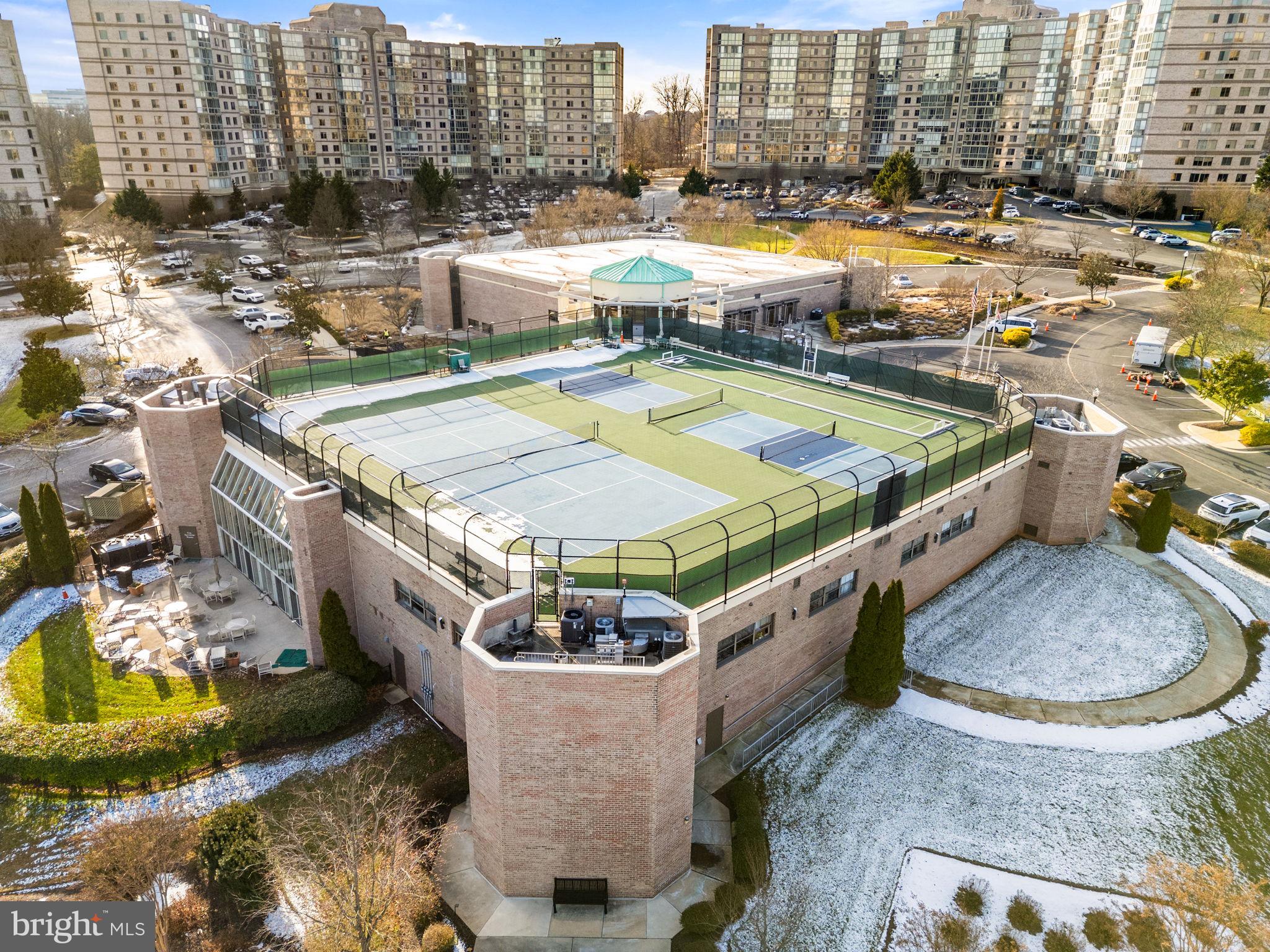 19385 Cypress Ridge Terrace, Unit 821 Leesburg, VA 20176 - Photo 50 of 54