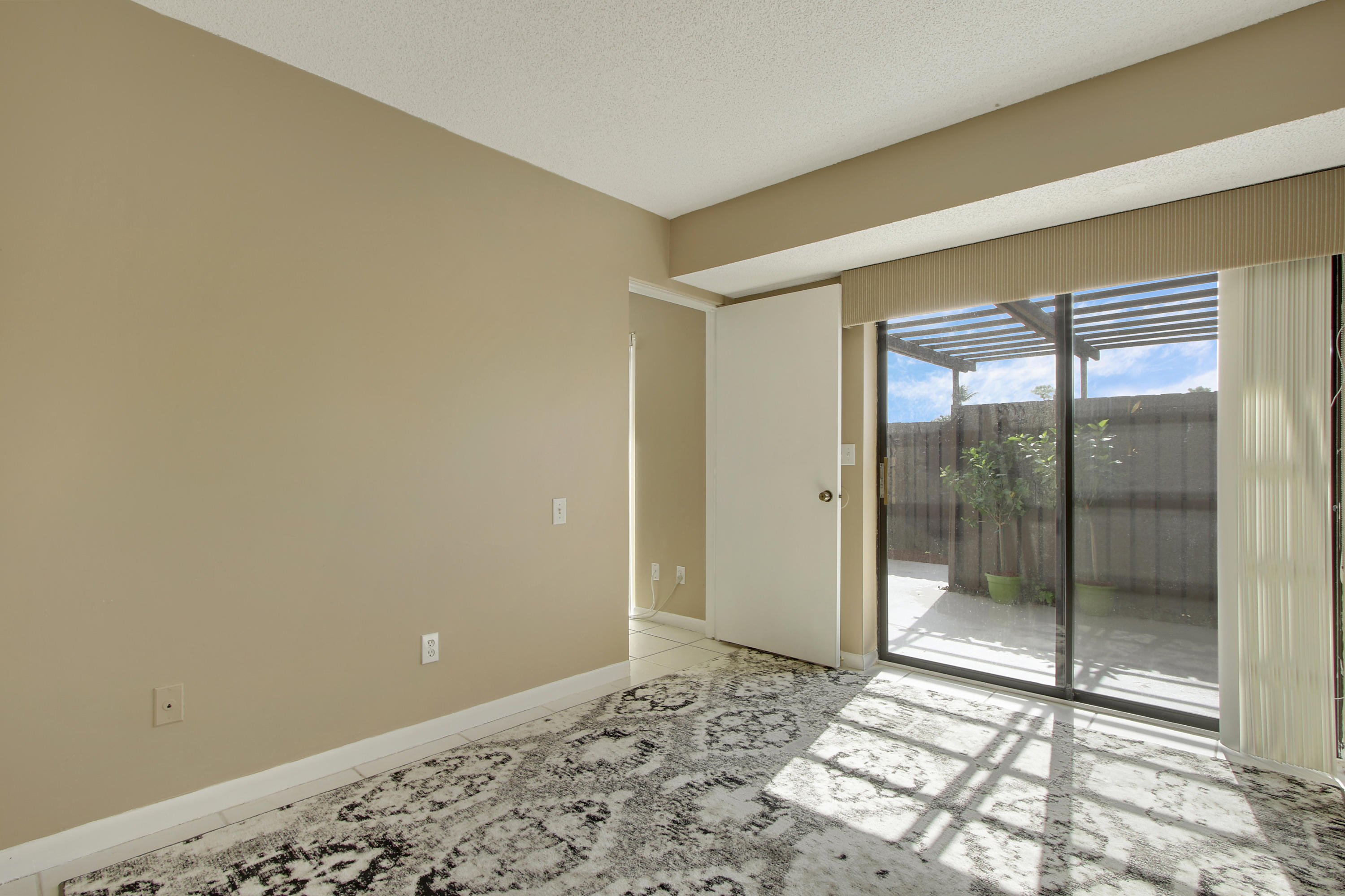 8093 Boca Rio Drive Boca Raton, FL 33433 - Photo 7 of 26 7