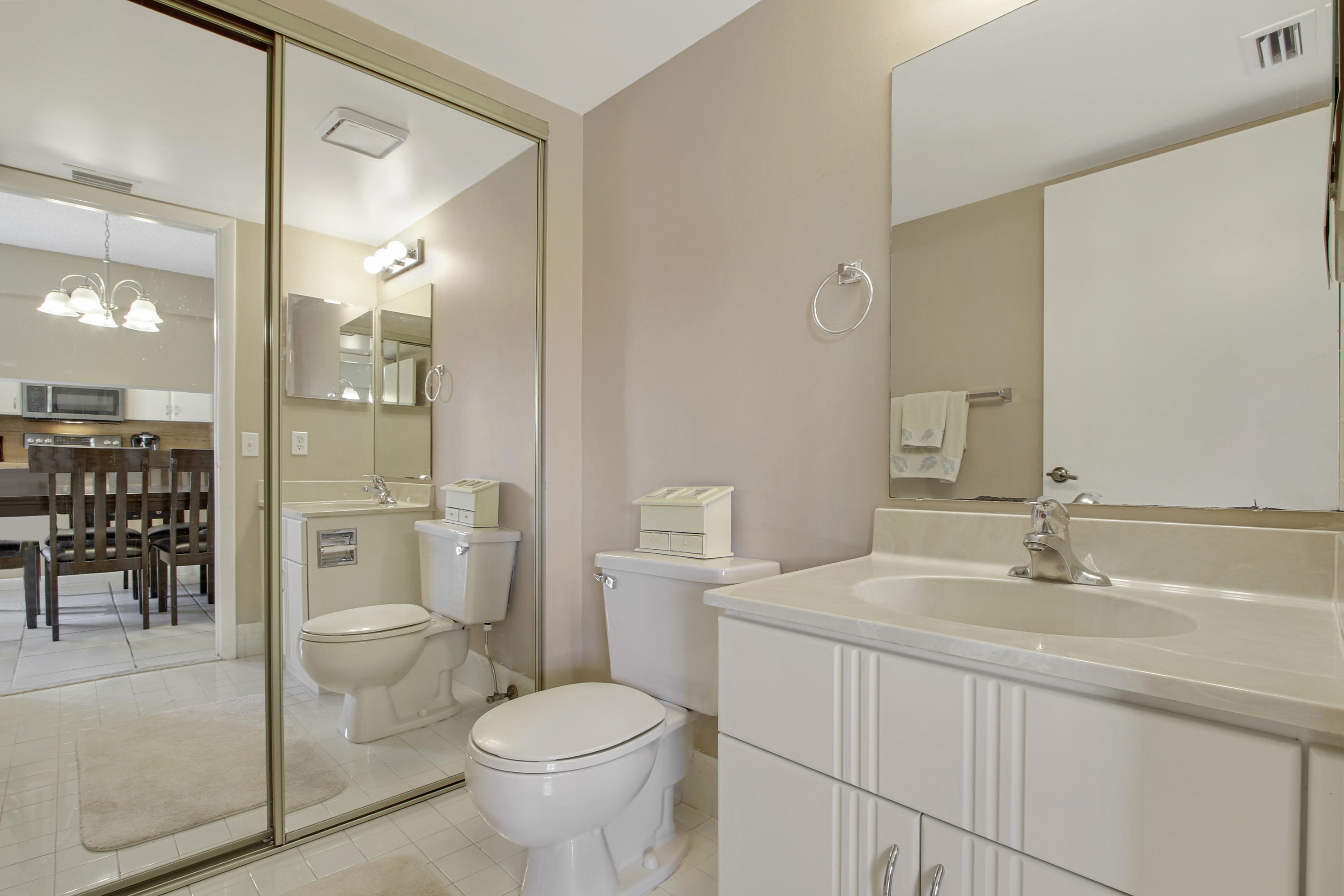 8093 Boca Rio Drive Boca Raton, FL 33433 - Photo 9 of 26 9