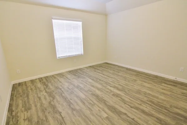 $1,900 | 6127 Dawn Misty Lane, Houston, TX 77048