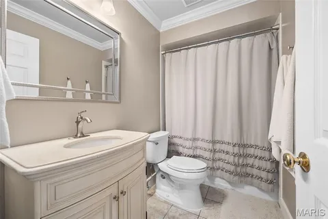 $390,000 | 16437 Cobbleskille Drive, Chesterfield, MO 63017