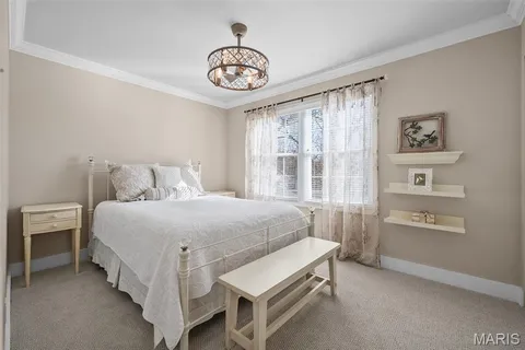 $390,000 | 16437 Cobbleskille Drive, Chesterfield, MO 63017