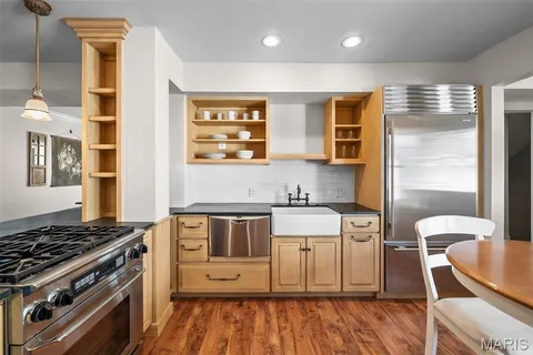 $390,000 | 16437 Cobbleskille Drive, Chesterfield, MO 63017