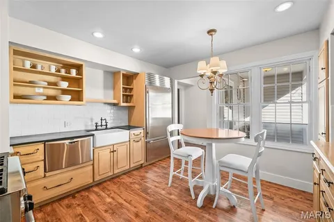 $390,000 | 16437 Cobbleskille Drive, Chesterfield, MO 63017