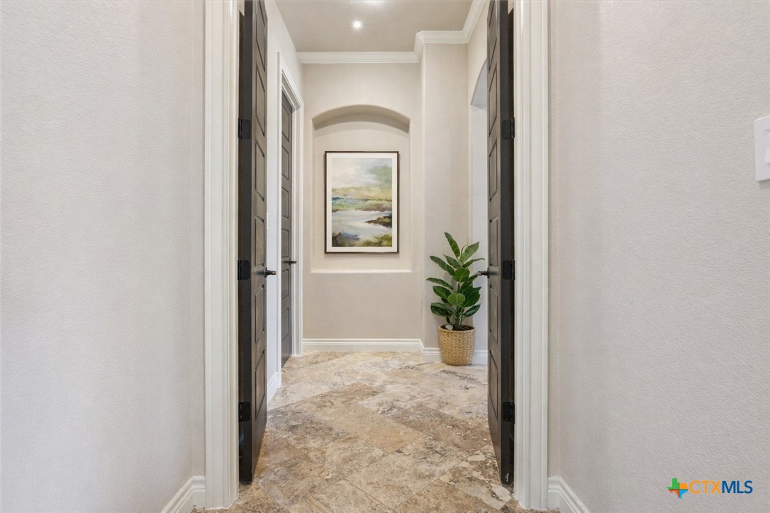 108 Scout Island Belton, TX 76513 - Photo 29 of 48 Private hallway to Primary Suite