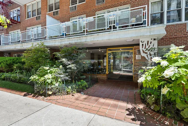 $500,000 | 415 Argyle Road, Unit 4W | Ditmas Park
