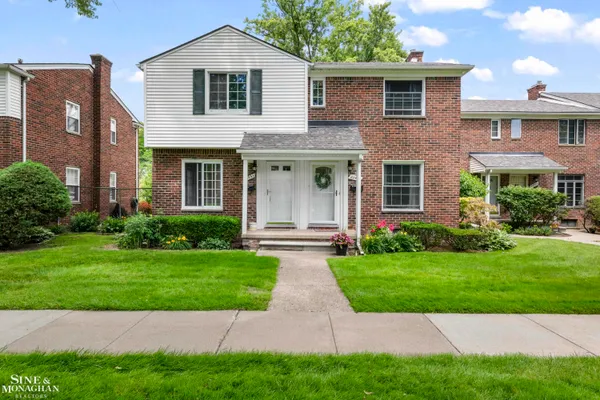 $185,000 | 22951 Lee Court, St. Clair Shores, MI 48080