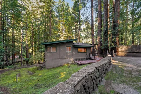 $729,000 | 1079 Scenic Drive, Felton, CA 95018