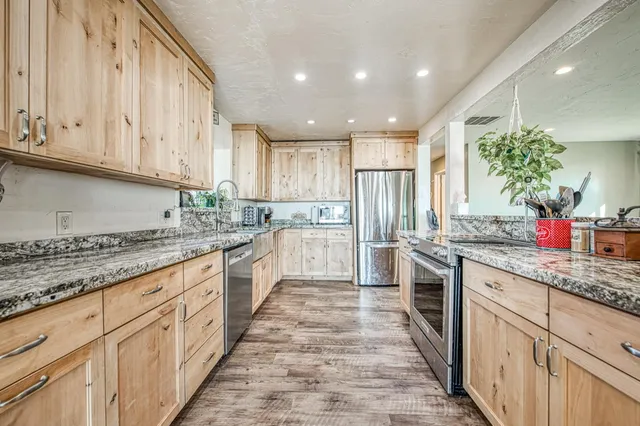 $439,000 | 37978 Auberry Road, Auberry, CA 93602