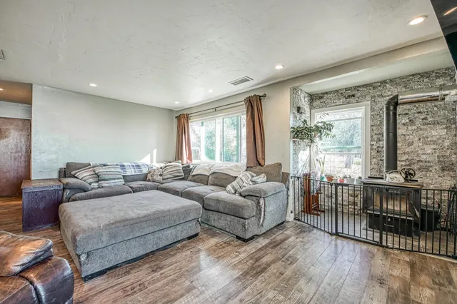 $439,000 | 37978 Auberry Road, Auberry, CA 93602