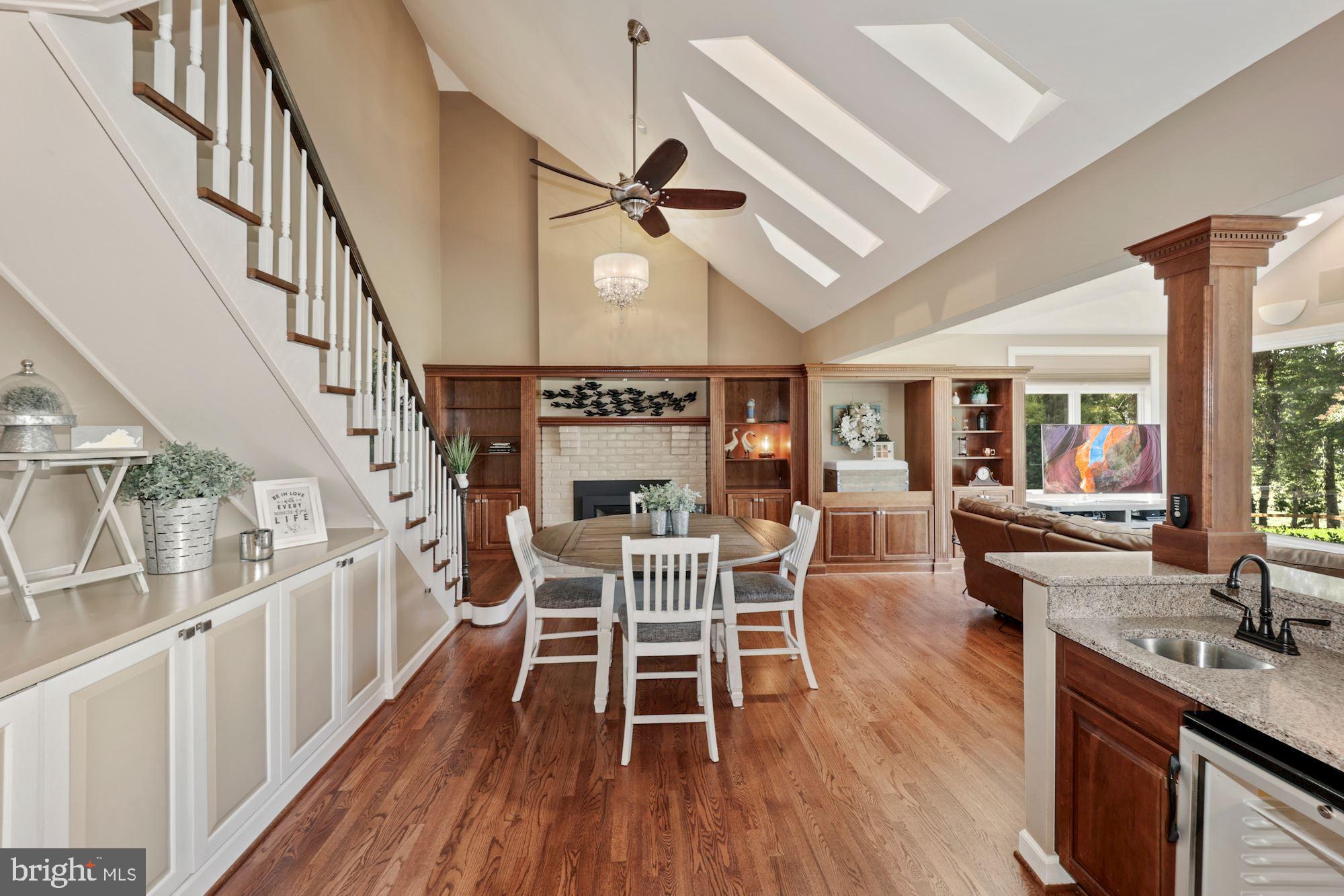 8100 Pinehurst Harbour Way Pasadena, MD 21122 - Photo 36 of 70 Open Great Room off the kitchen