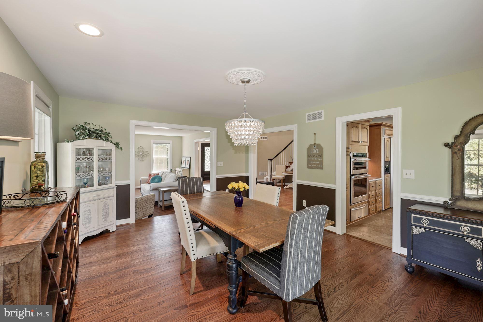 8100 Pinehurst Harbour Way Pasadena, MD 21122 - Photo 44 of 70 Dining Room is spacious and kitchen is adjacent