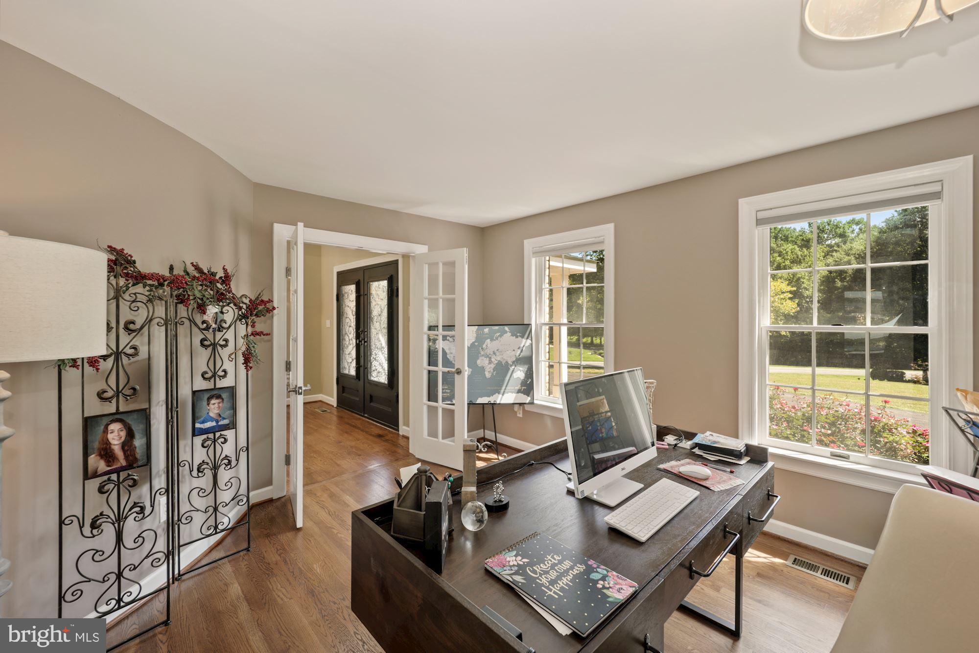 8100 Pinehurst Harbour Way Pasadena, MD 21122 - Photo 46 of 70 Office from another angle