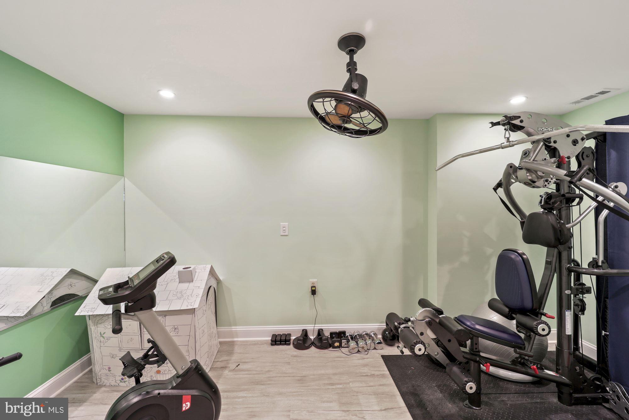 8100 Pinehurst Harbour Way Pasadena, MD 21122 - Photo 69 of 70 Exercise Room