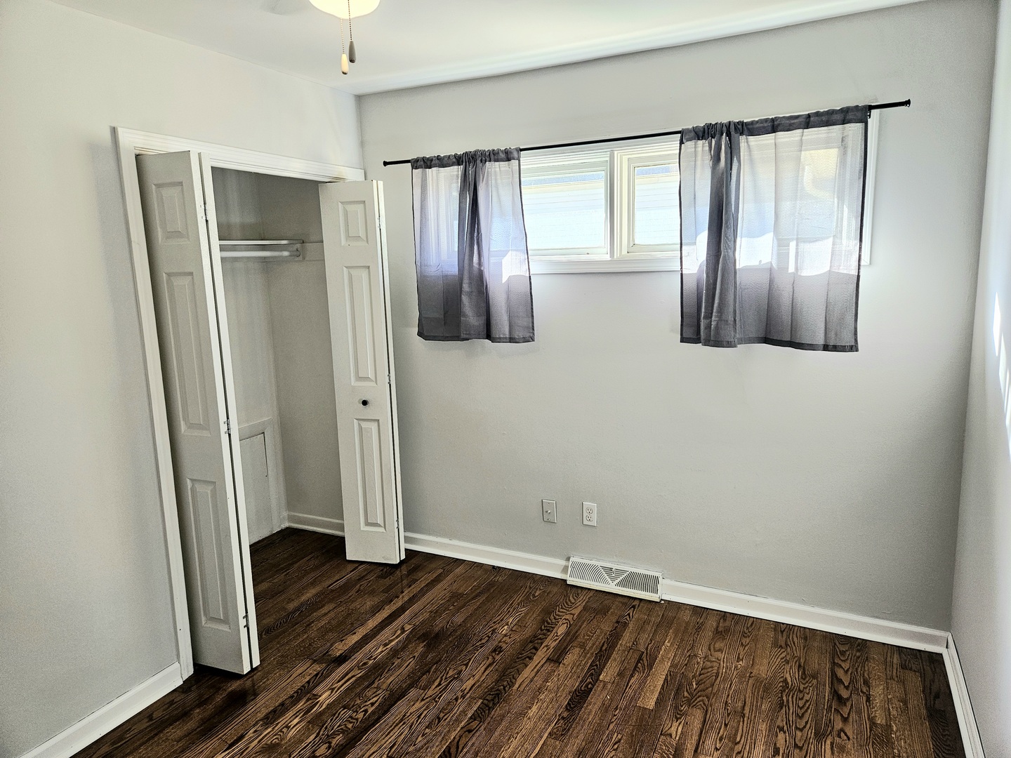 1807 Beach Road McHenry, IL 60050 - Photo 10 of 19