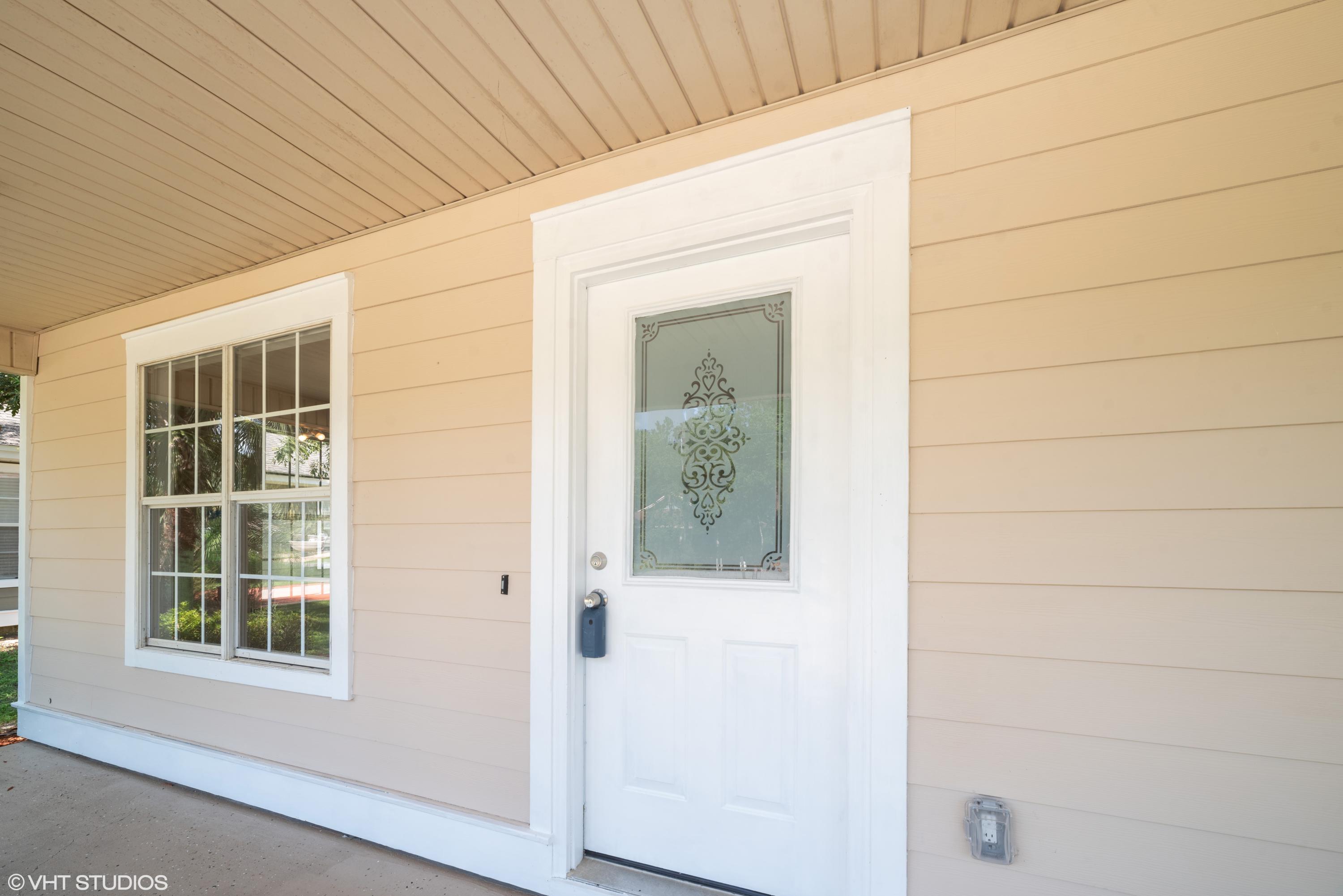 92 Central 7th Street Santa Rosa Beach, FL 32459 - Photo 8 of 25 a view of a small space