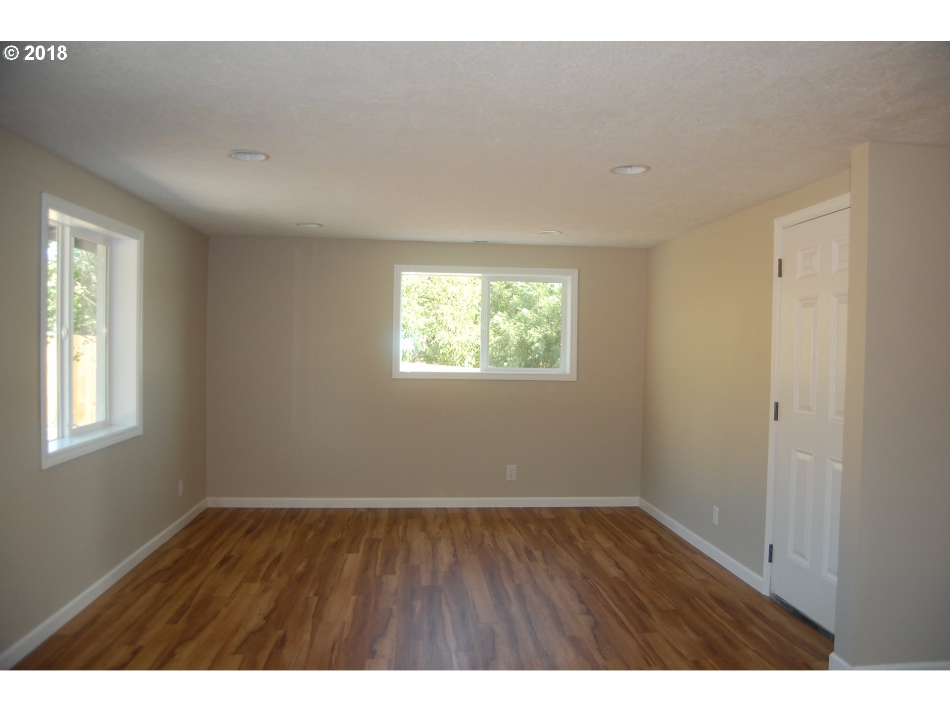 6415 Southeast Amity Road Amity, OR 97101 - Photo 8 of 17