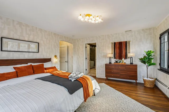 $14,995 | 4637 East Lake Harriet Parkway, Minneapolis, MN 55419