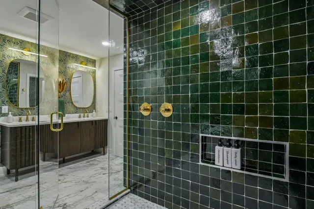 $14,995 | 4637 East Lake Harriet Parkway, Minneapolis, MN 55419