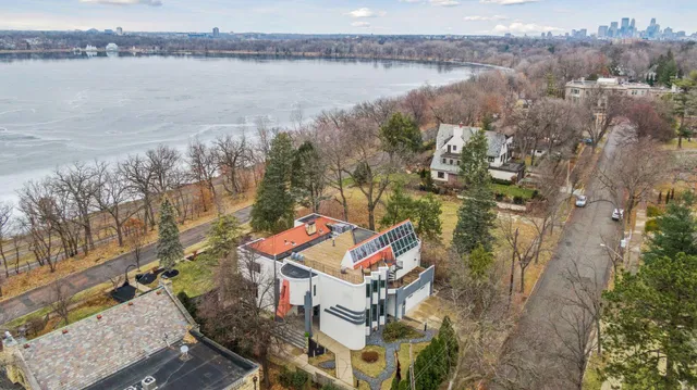 $14,995 | 4637 East Lake Harriet Parkway, Minneapolis, MN 55419