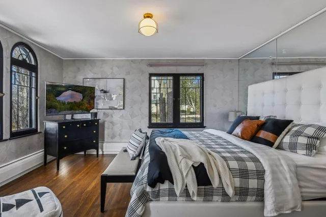 $14,995 | 4637 East Lake Harriet Parkway, Minneapolis, MN 55419