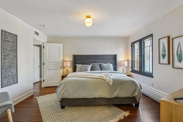 $14,995 | 4637 East Lake Harriet Parkway, Minneapolis, MN 55419