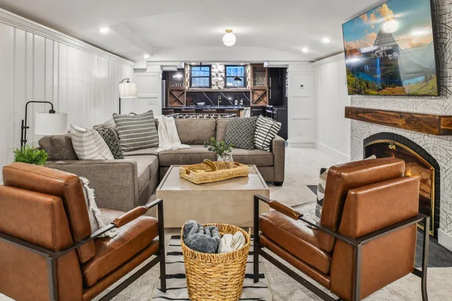 $14,995 | 4637 East Lake Harriet Parkway, Minneapolis, MN 55419