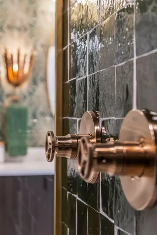 $14,995 | 4637 East Lake Harriet Parkway, Minneapolis, MN 55419