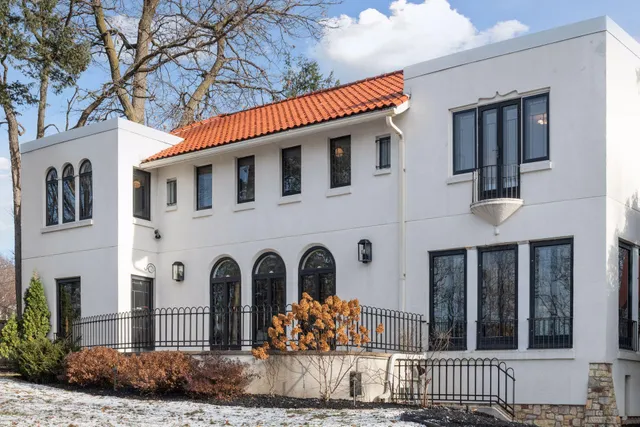 $14,995 | 4637 East Lake Harriet Parkway, Minneapolis, MN 55419