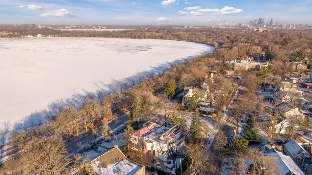 $14,995 | 4637 East Lake Harriet Parkway, Minneapolis, MN 55419