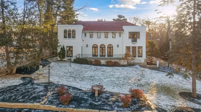 $14,995 | 4637 East Lake Harriet Parkway, Minneapolis, MN 55419