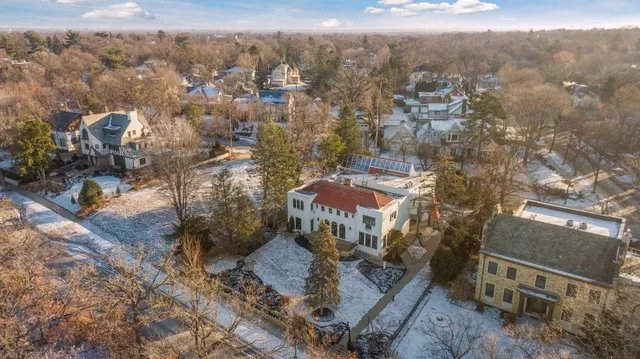 $14,995 | 4637 East Lake Harriet Parkway, Minneapolis, MN 55419