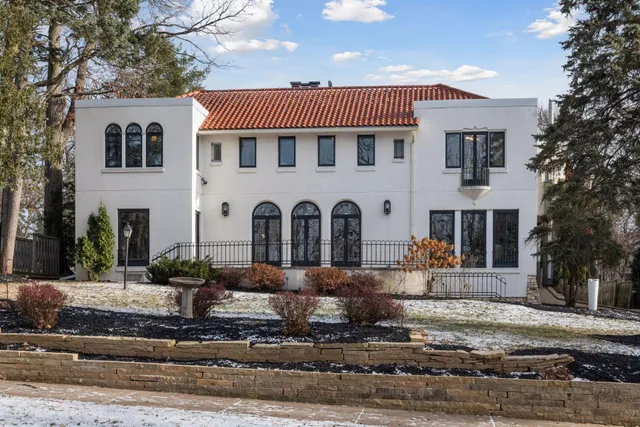 $14,995 | 4637 East Lake Harriet Parkway, Minneapolis, MN 55419