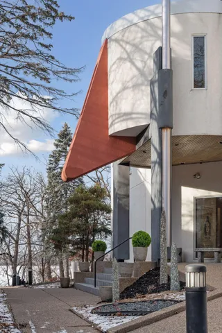 $14,995 | 4637 East Lake Harriet Parkway, Minneapolis, MN 55419