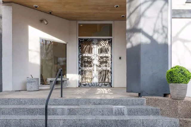 $14,995 | 4637 East Lake Harriet Parkway, Minneapolis, MN 55419