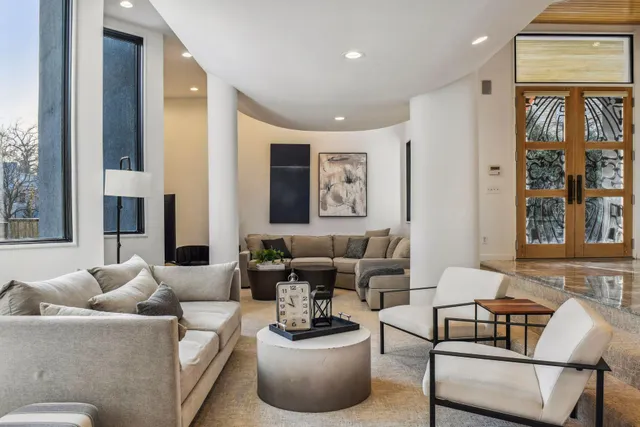 $14,995 | 4637 East Lake Harriet Parkway, Minneapolis, MN 55419