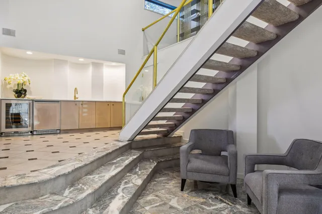 $14,995 | 4637 East Lake Harriet Parkway, Minneapolis, MN 55419