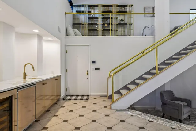 $14,995 | 4637 East Lake Harriet Parkway, Minneapolis, MN 55419