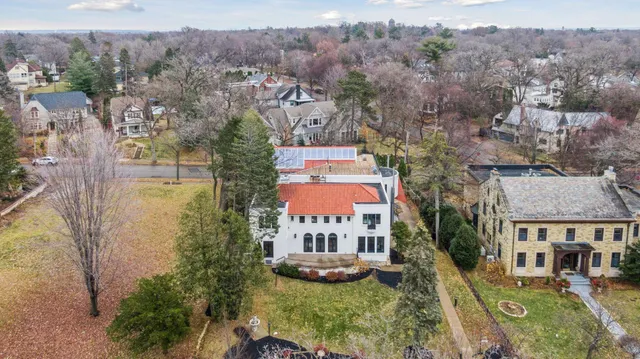 $14,995 | 4637 East Lake Harriet Parkway, Minneapolis, MN 55419