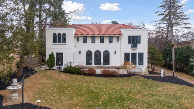 $14,995 | 4637 East Lake Harriet Parkway, Minneapolis, MN 55419